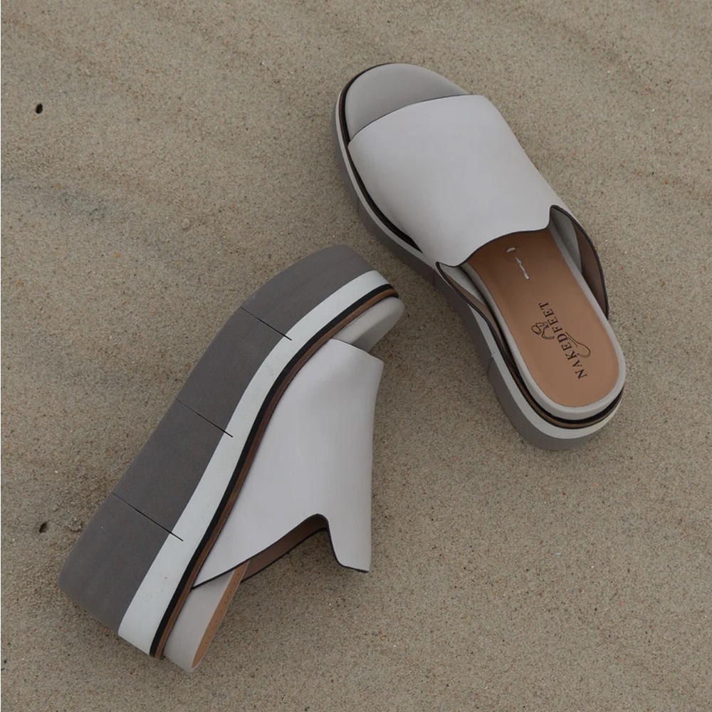 Naked Feet Flow in Mist Platform Sandals (Women’s 7)